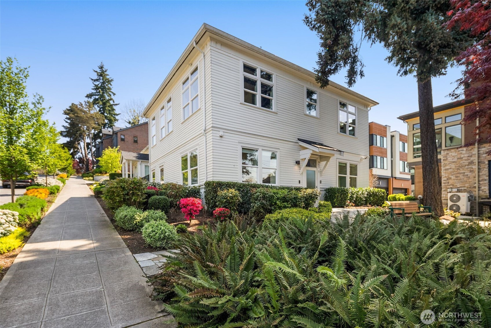 957 W McGraw Street, Seattle, WA 98119