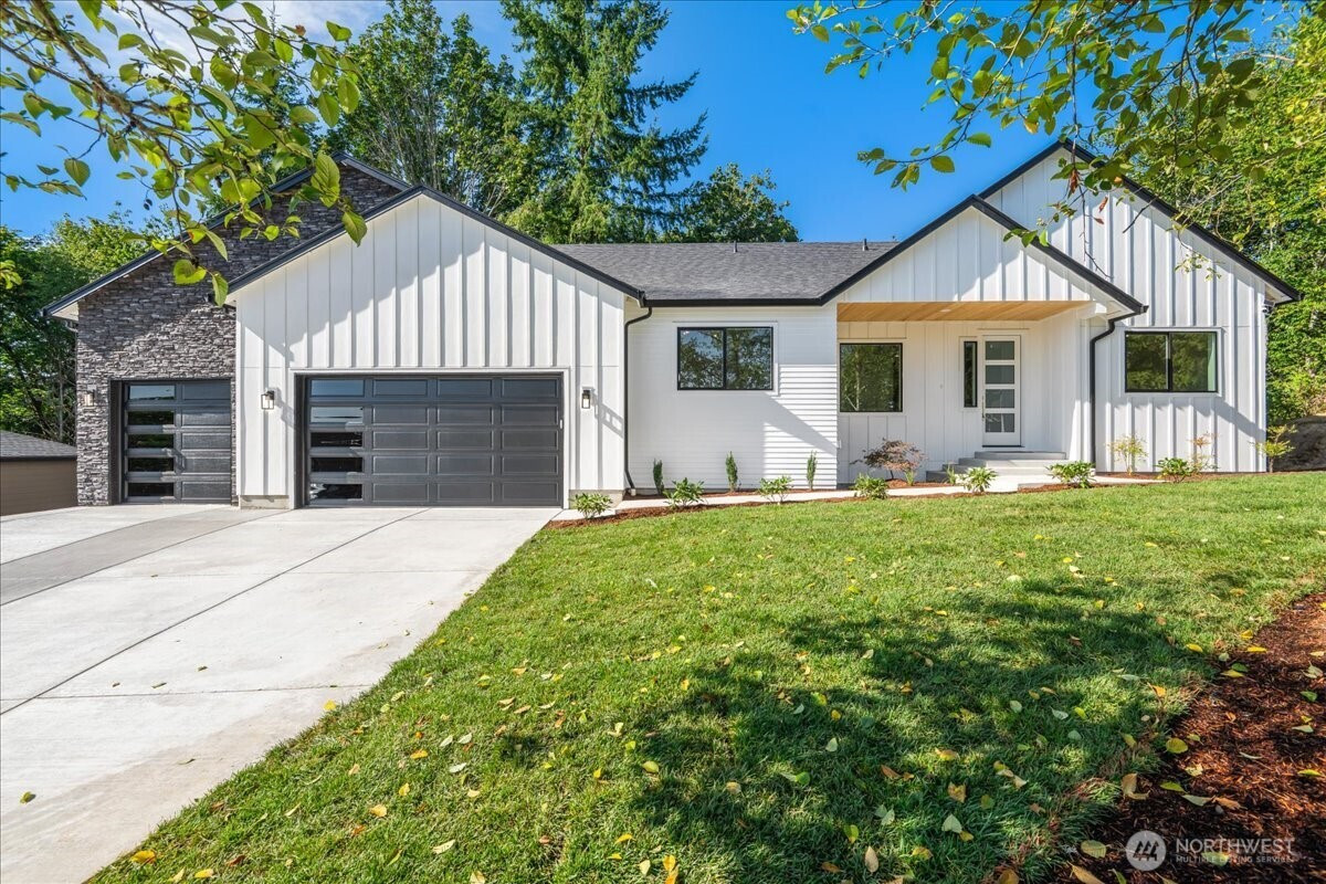 937 Edinburgh Court, Kelso, WA 98626