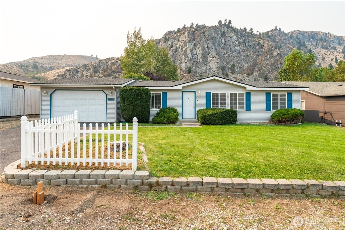 14904 Golden Delicious Street, Entiat, WA 98822