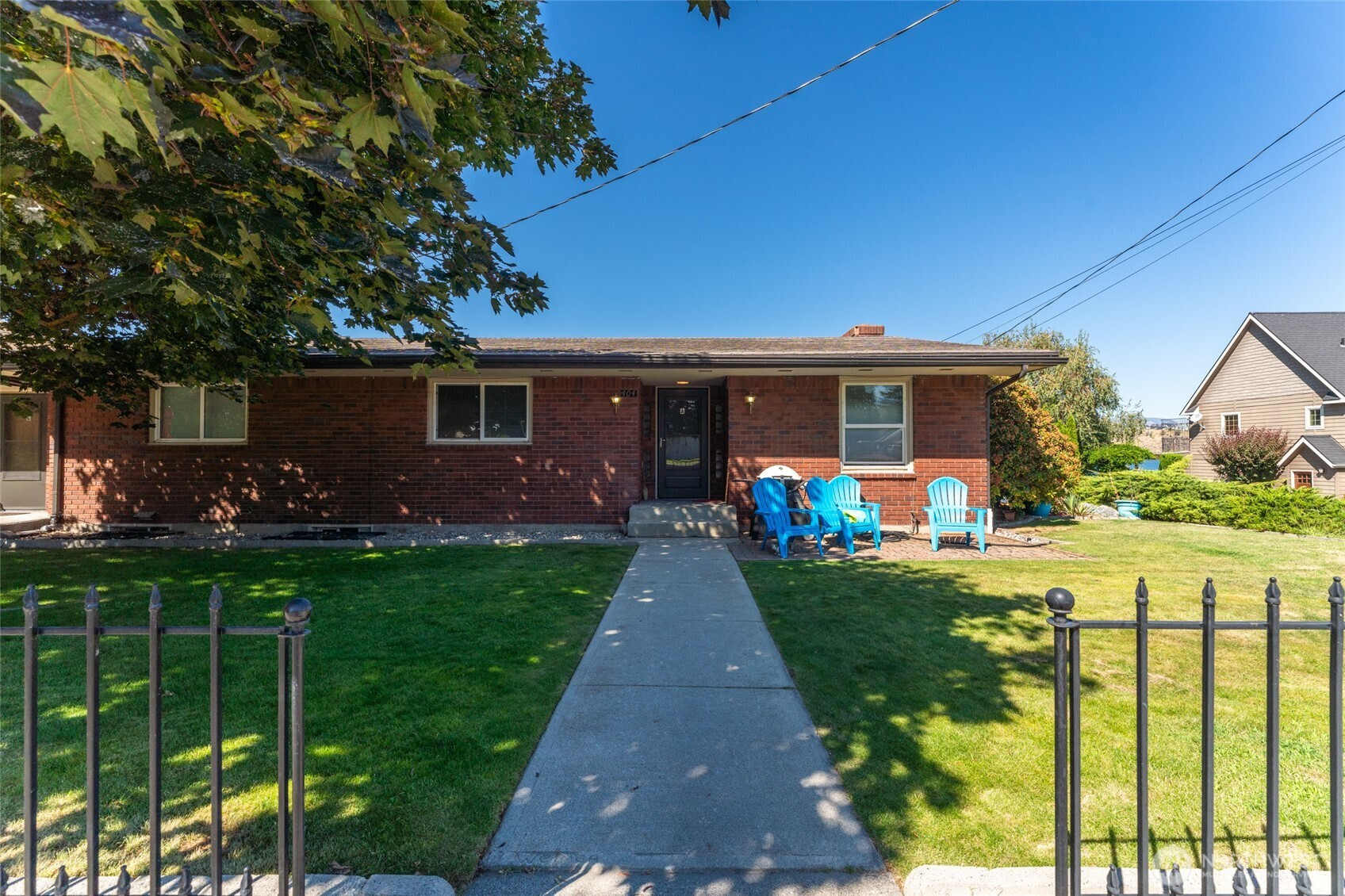 404 S 3rd Street, Chelan, WA 98816