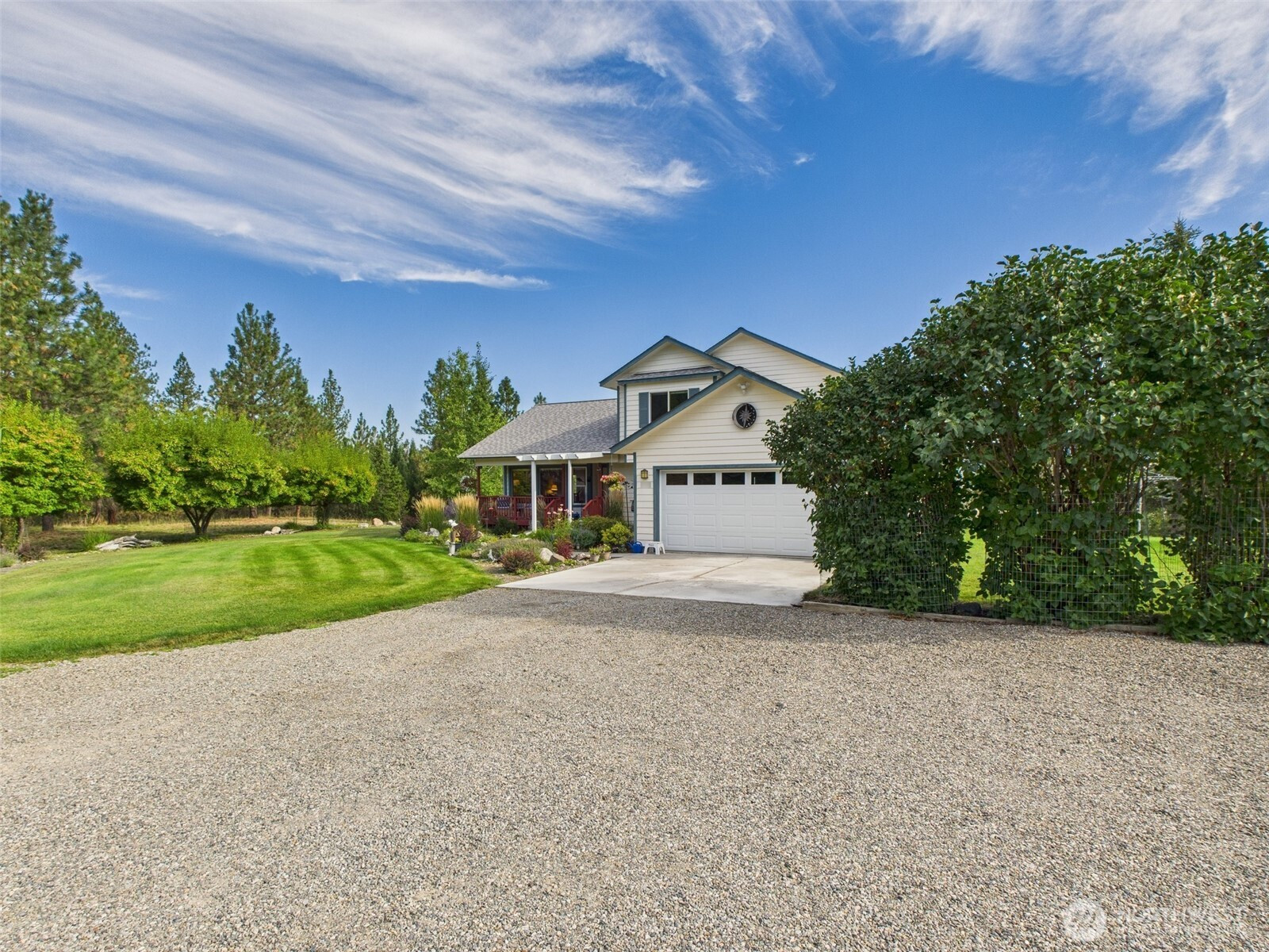 154 W Curlew Lake Road, Republic, WA 99166