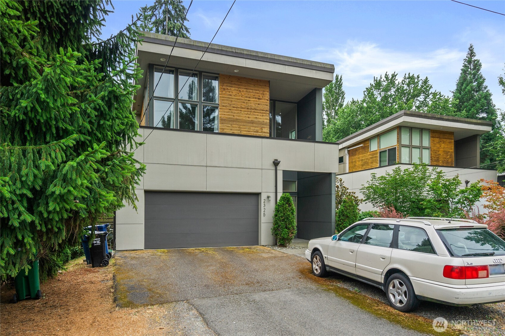 2325 N 122nd Street, Seattle, WA 98133