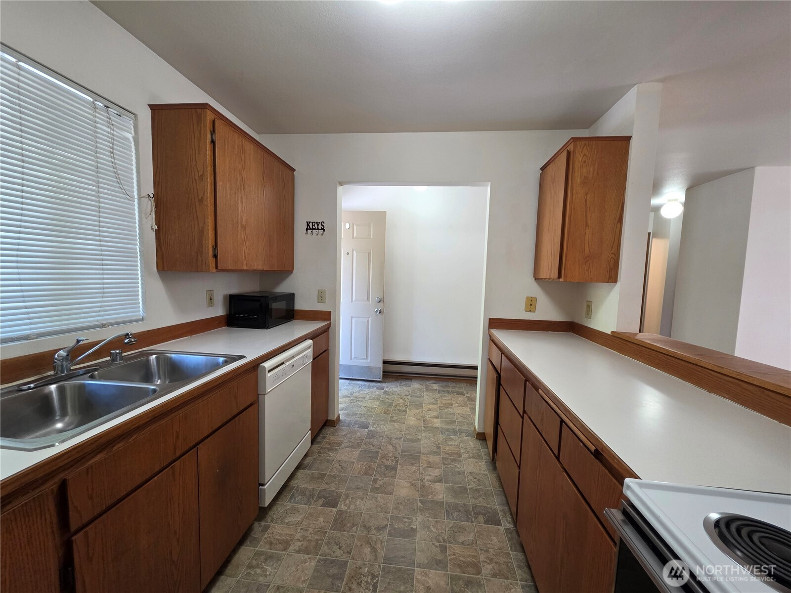 27521 Pioneer Highway, Stanwood, WA 98292