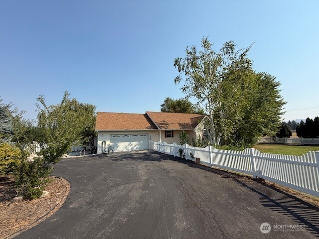 2 Primrose Lane, Omak, WA 98841