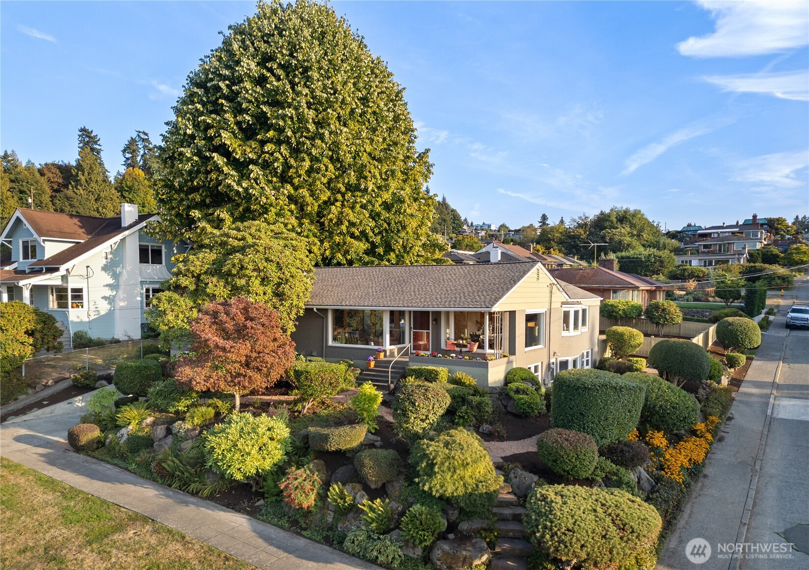 5625 SW Hanford Street, Seattle, WA 98116