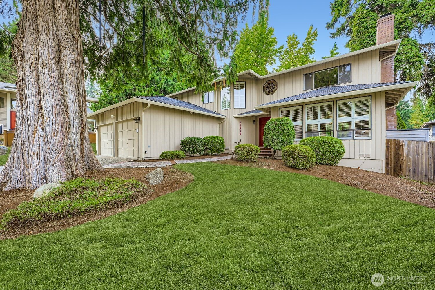 17012 SE 40th Court, Bellevue, WA 98008