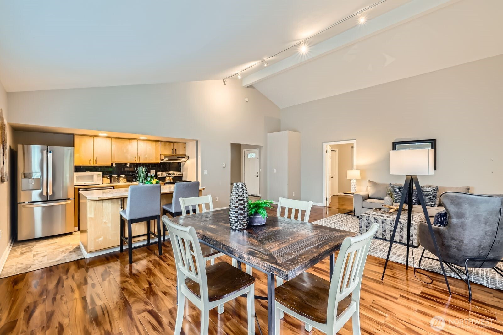 20301 19th Avenue NE, Shoreline, WA 98155