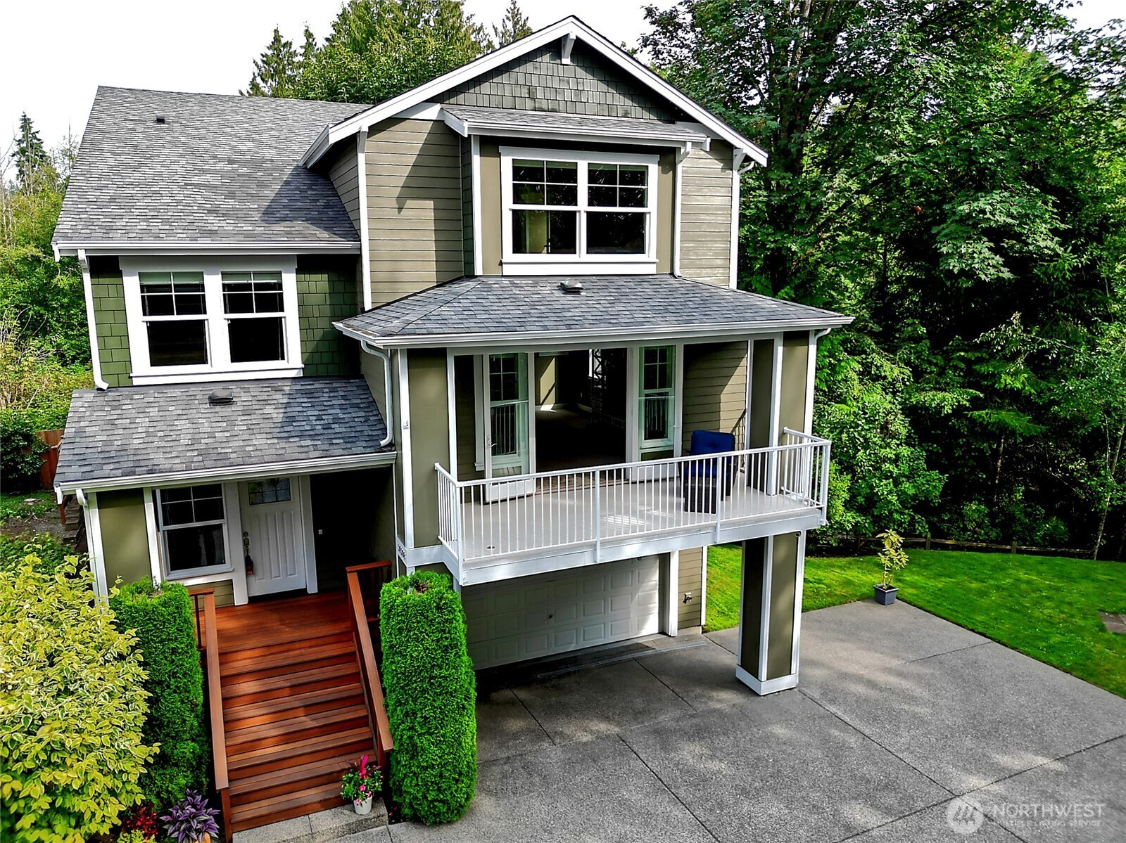 20208 81st Place NE, Kenmore, WA 98028