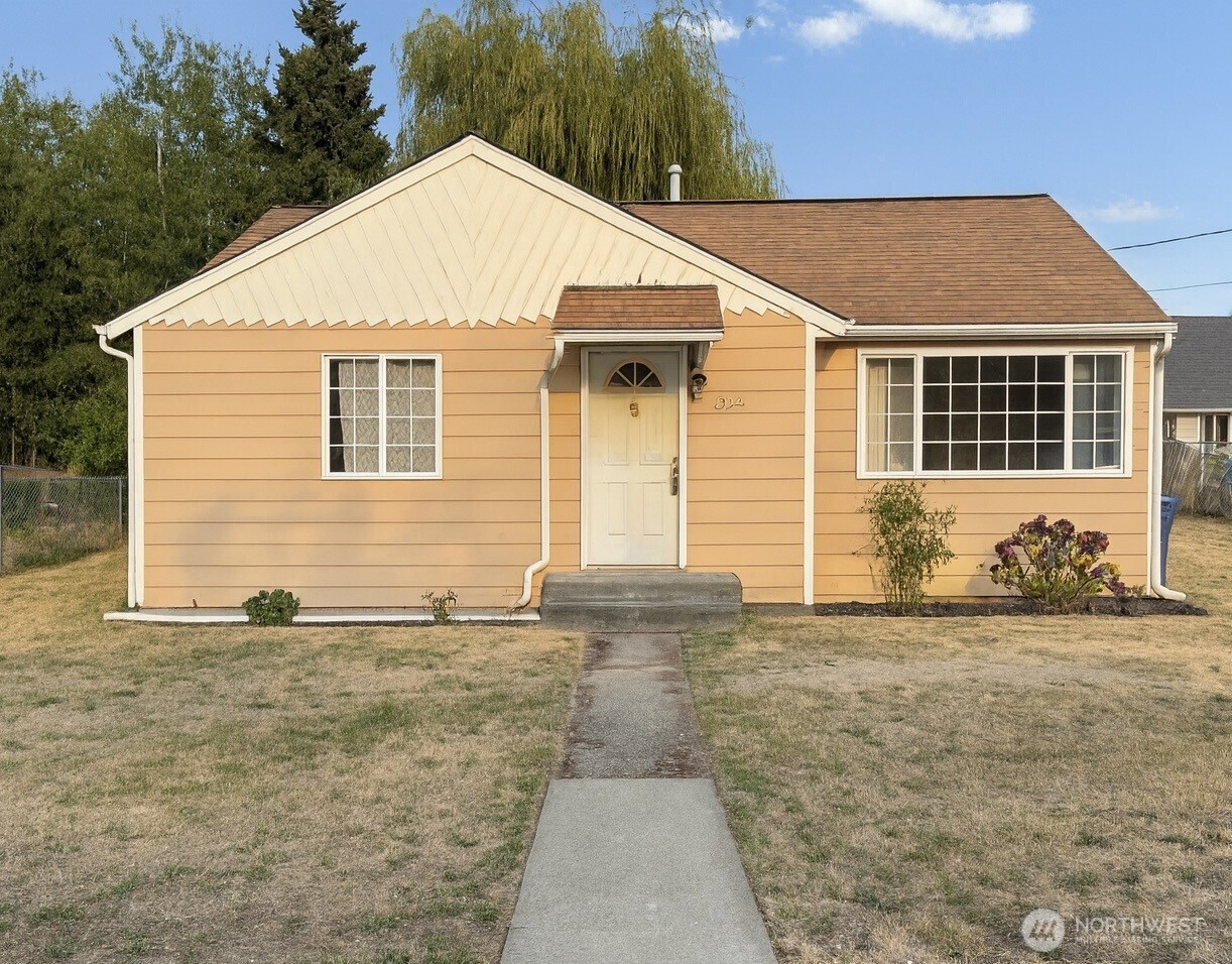 8035 S Sheridan Street, Tacoma, WA 98408