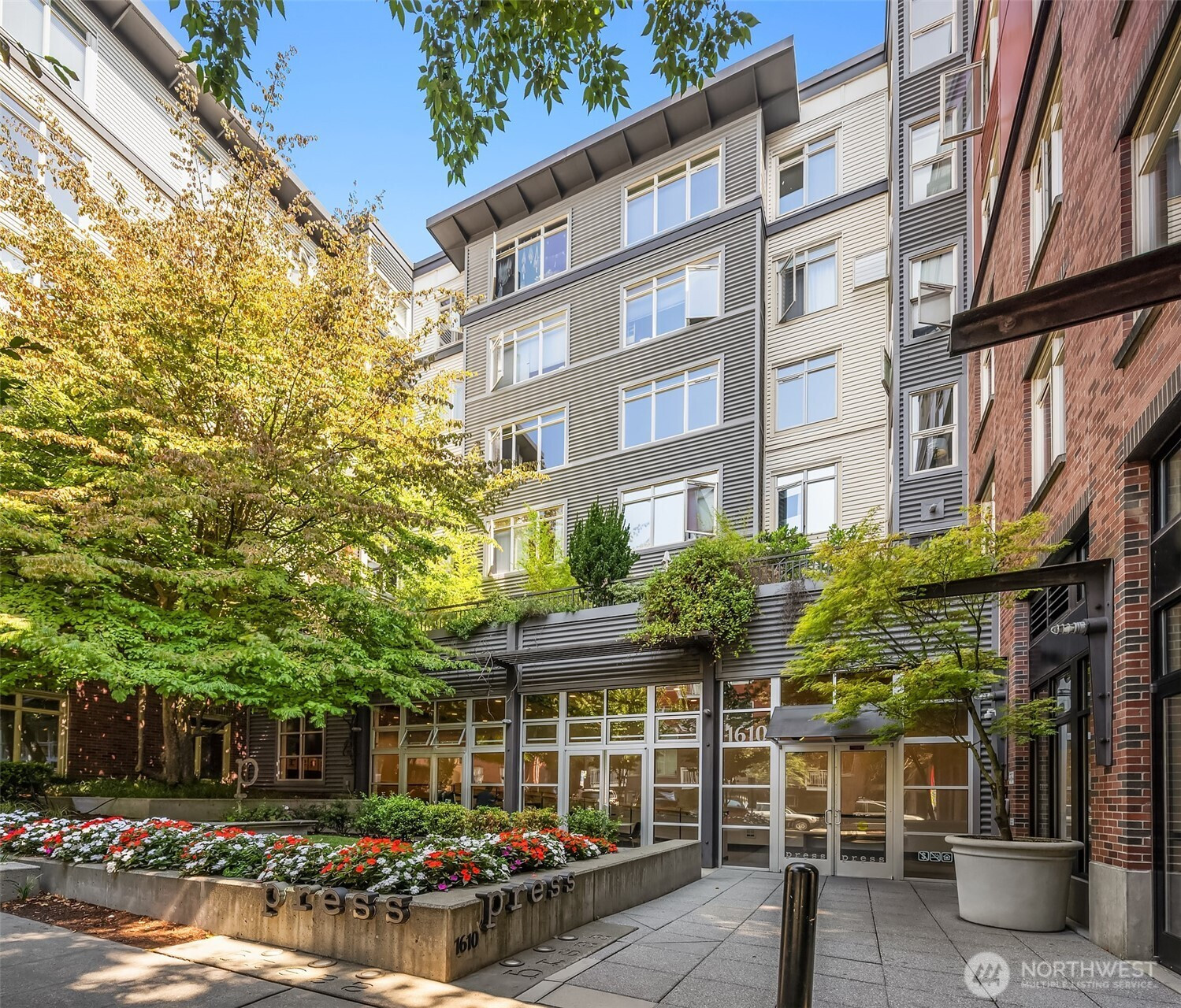 1610 Belmont Avenue, Seattle, WA 98122