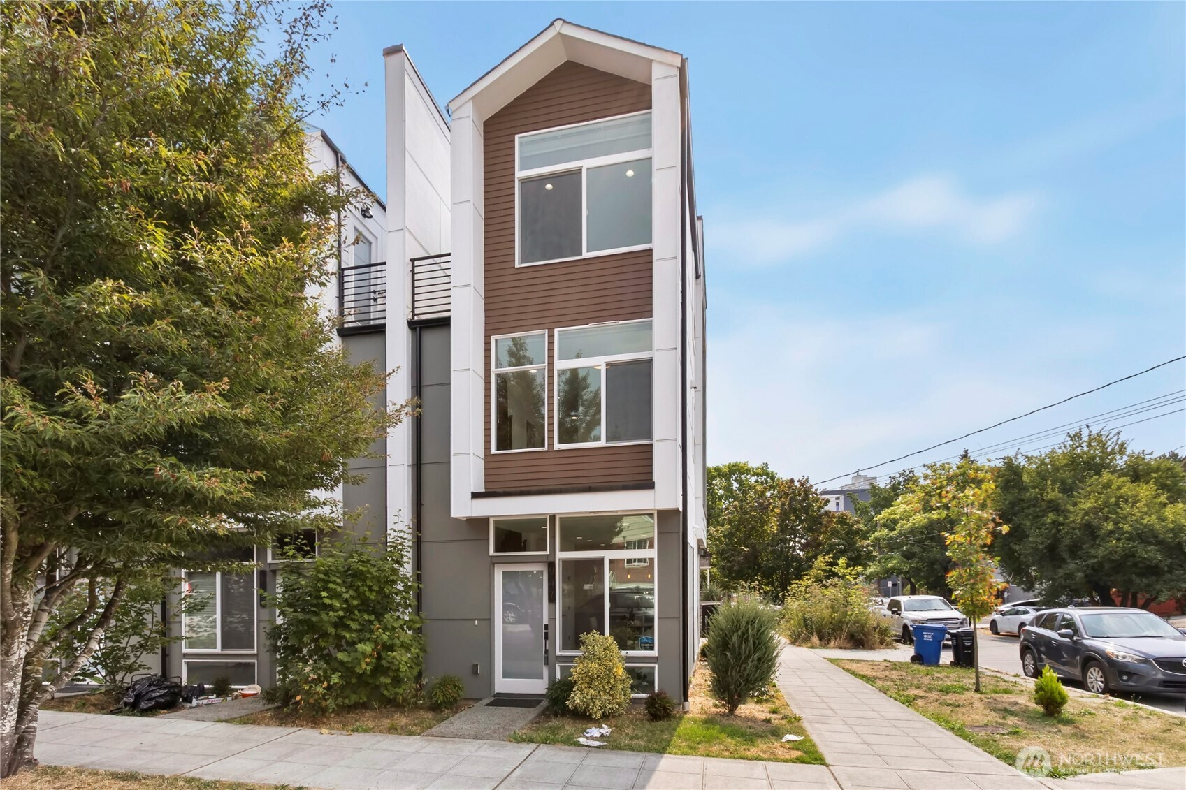 947 NW 56th Street, Seattle, WA 98107
