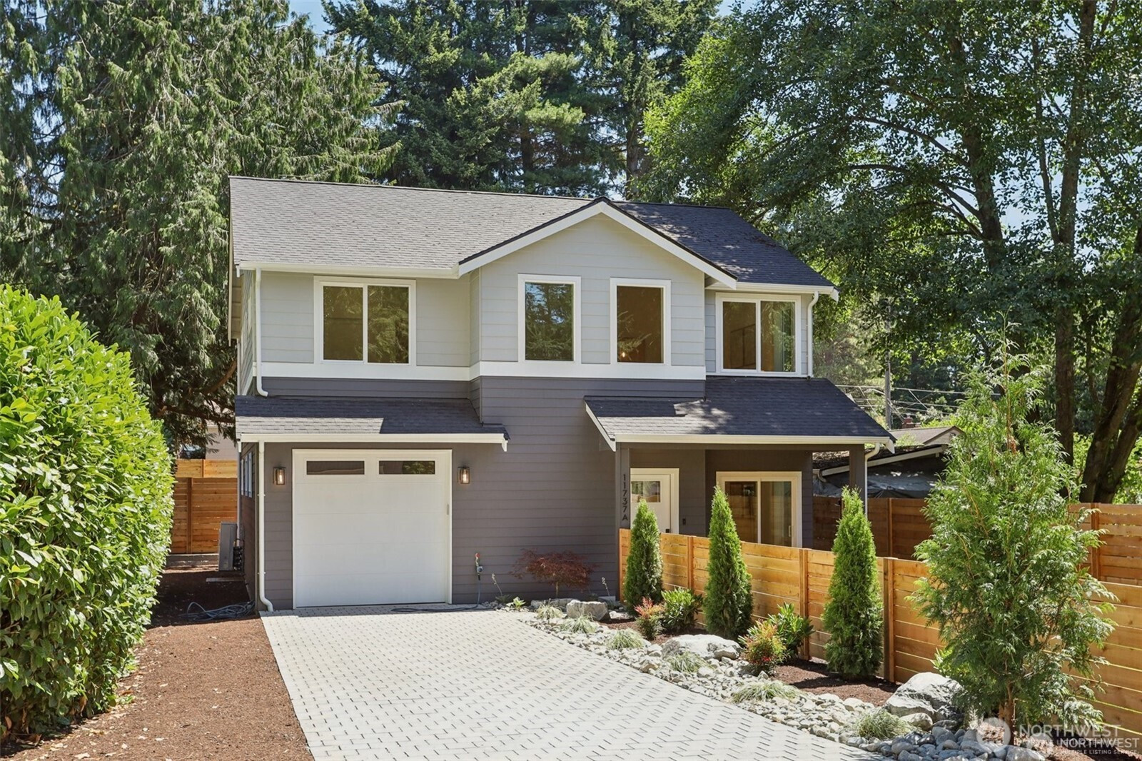 11737 38th Avenue NE, Seattle, WA 98125