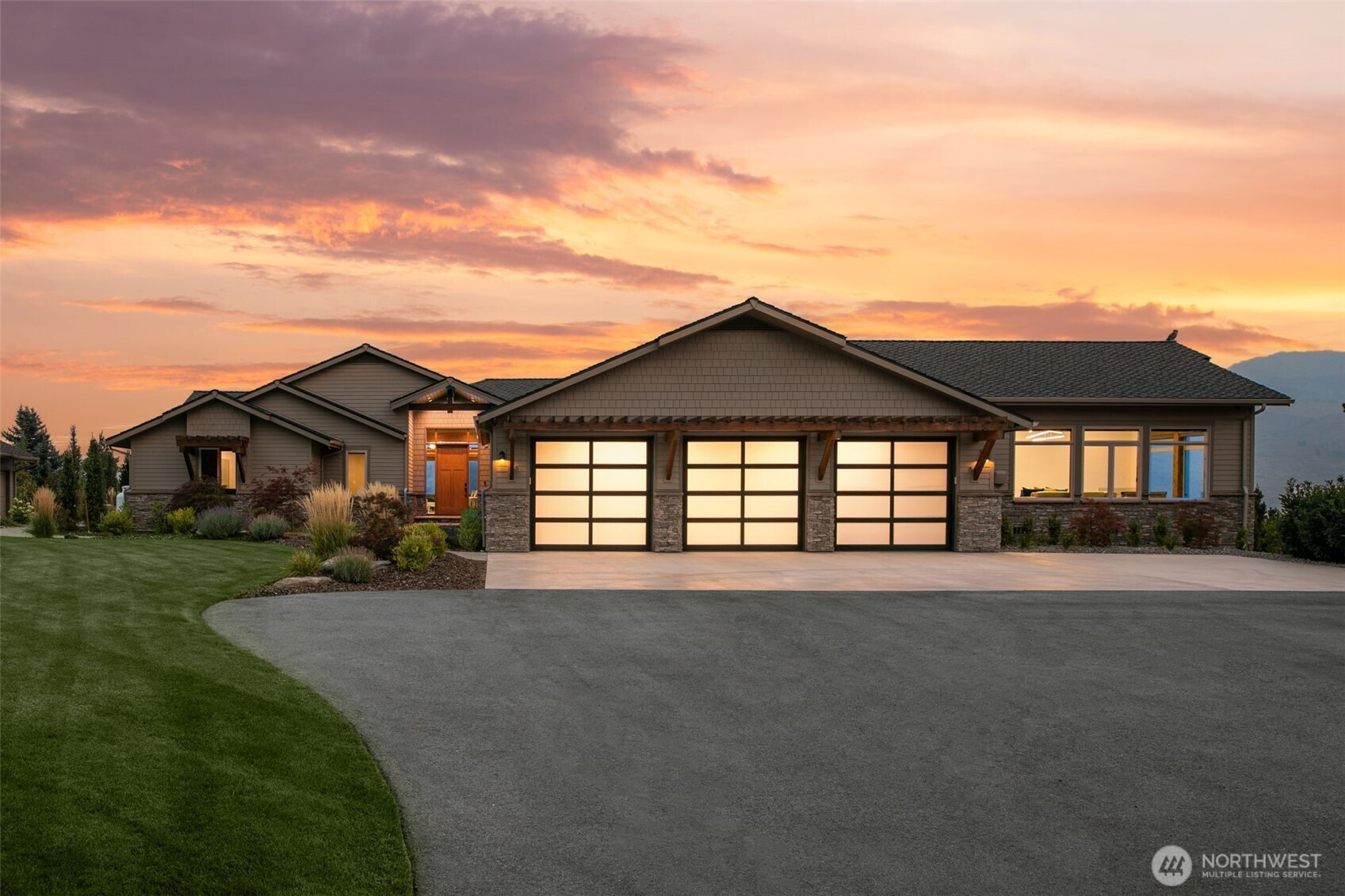 4095 W Eaglerock Drive, Wenatchee, WA 98801