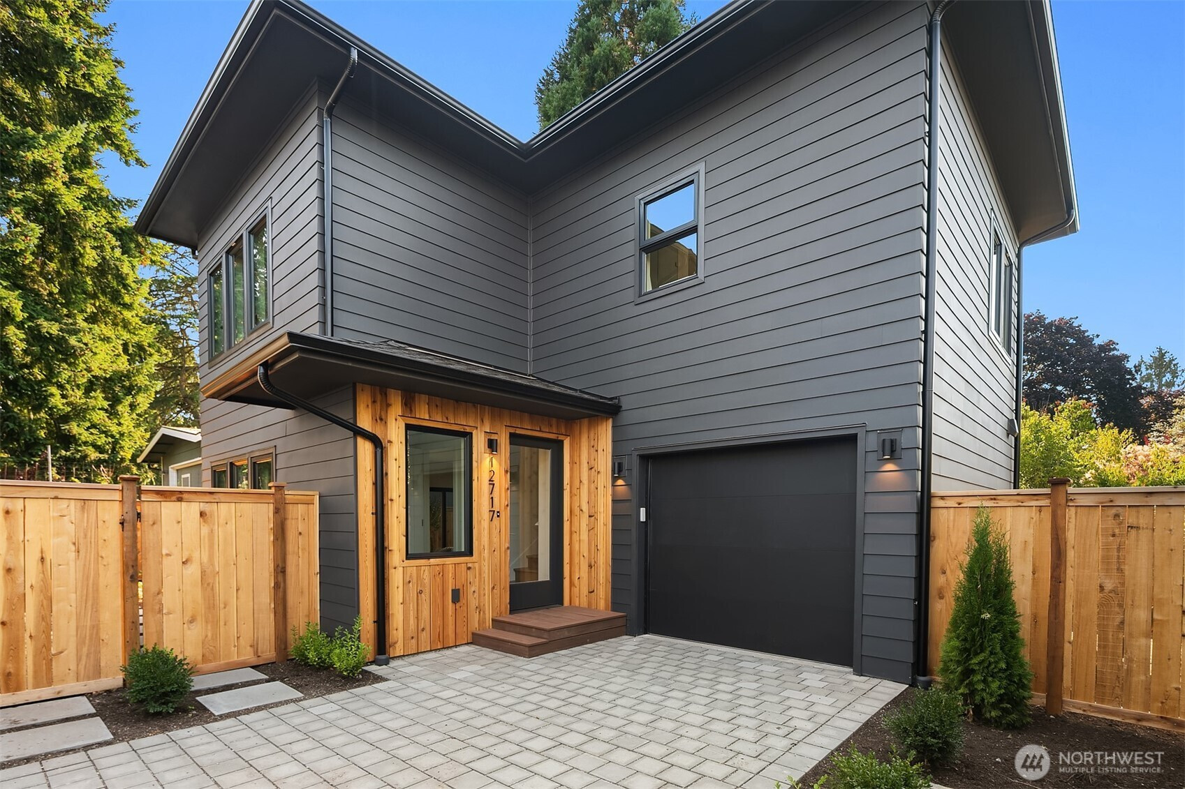 12717 Dayton Avenue N, Seattle, WA 98133