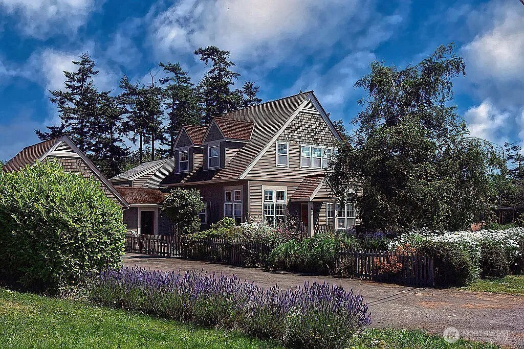577 Scenic Heights Road, Oak Harbor, WA 98277