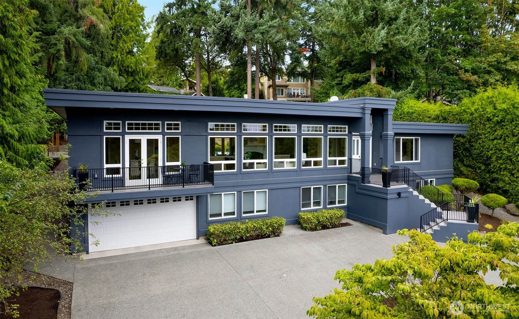 6145 93rd Avenue SE, Mercer Island, WA 98040
