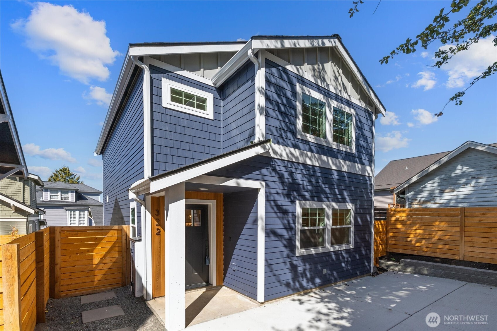 320 B NW 51 Street, Seattle, WA 98107