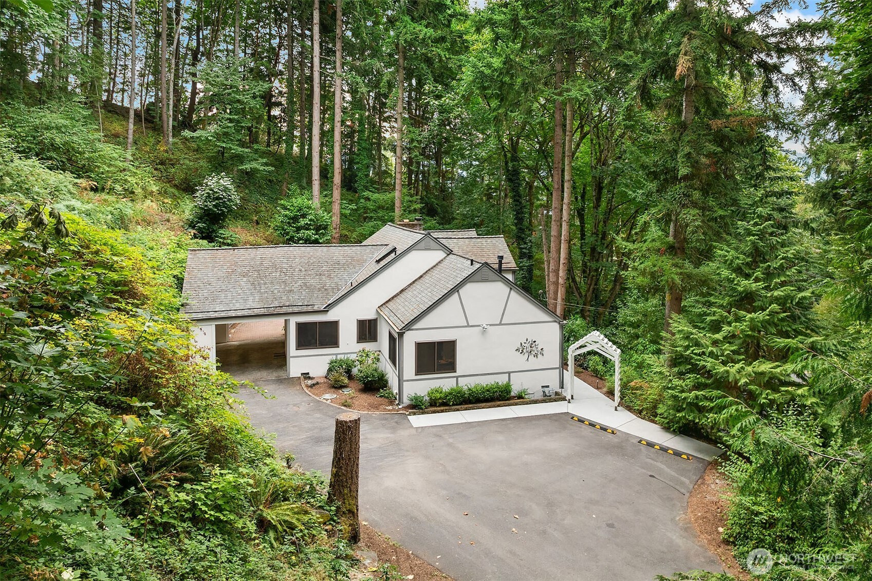 22651 SE 56th Street, Issaquah, WA 98029
