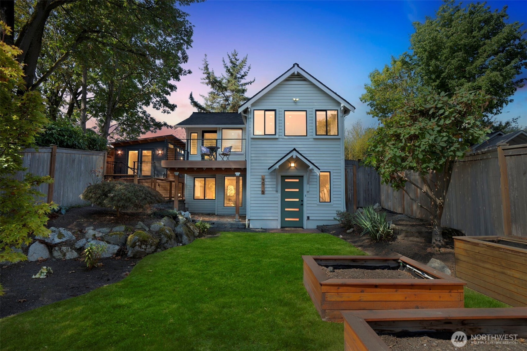 9015 Burke Avenue N, Seattle, WA 98103