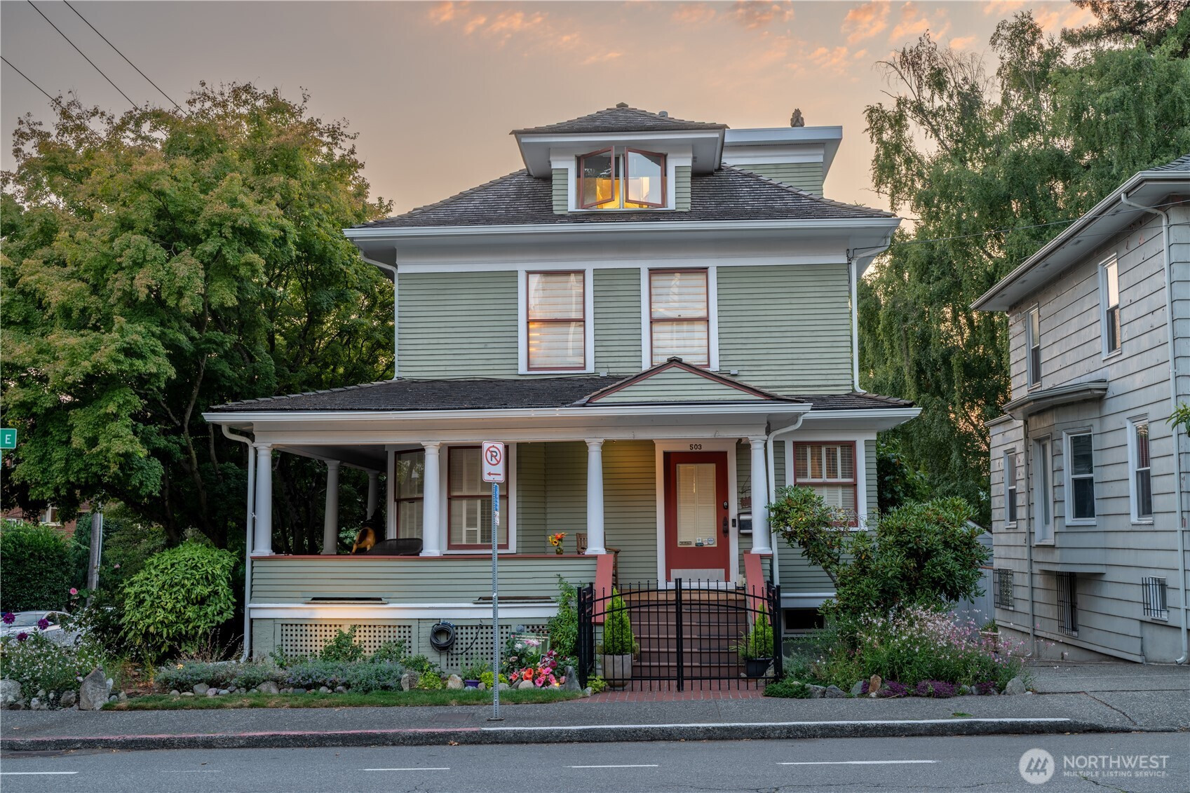 503 12th Avenue E, Seattle, WA 98102