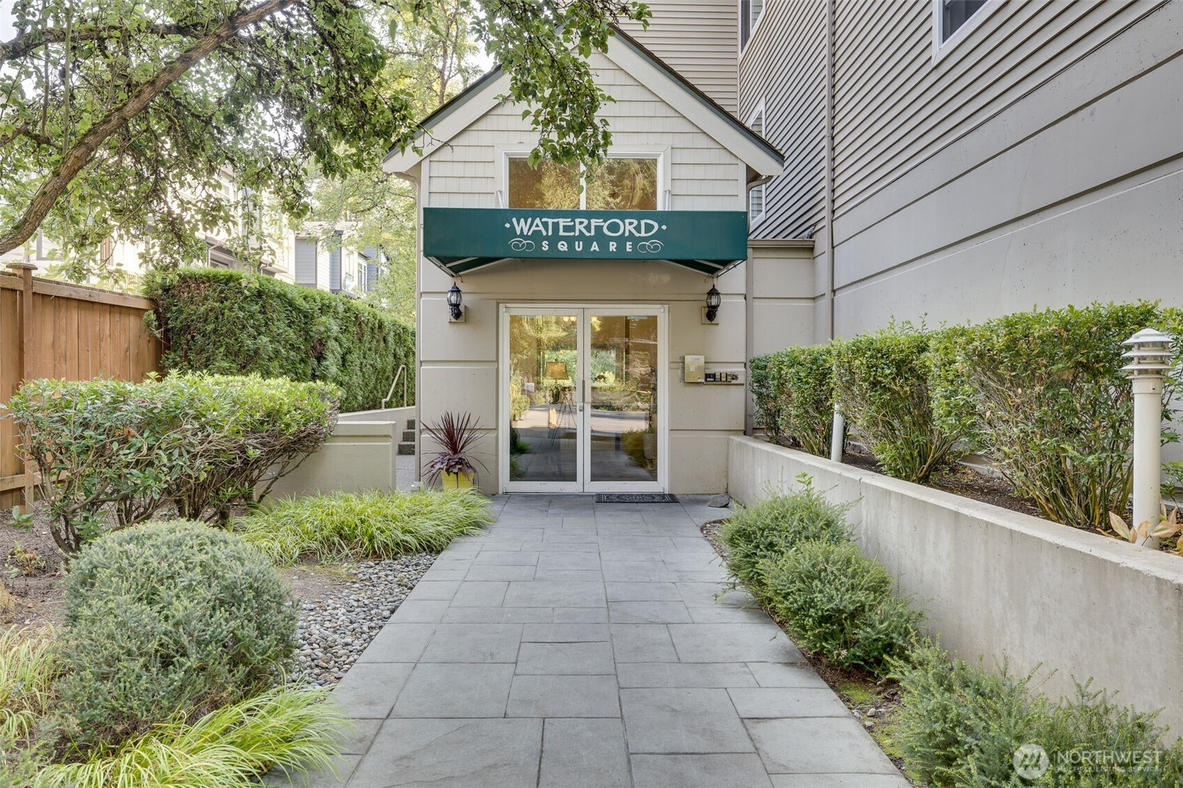 6831 NE 170th Street, Kenmore, WA 98028