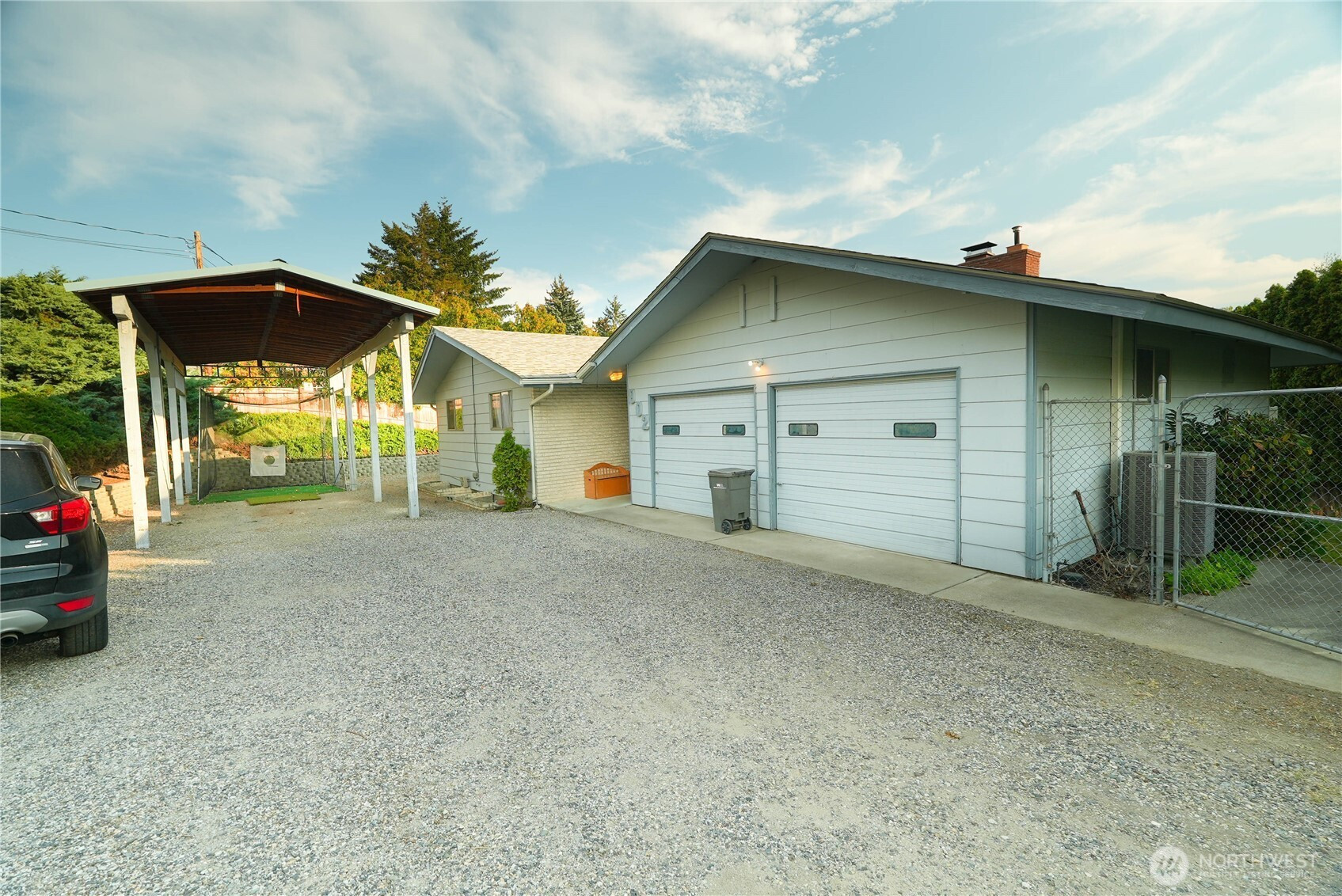902 N Kenroy Terrace, East Wenatchee, WA 98802