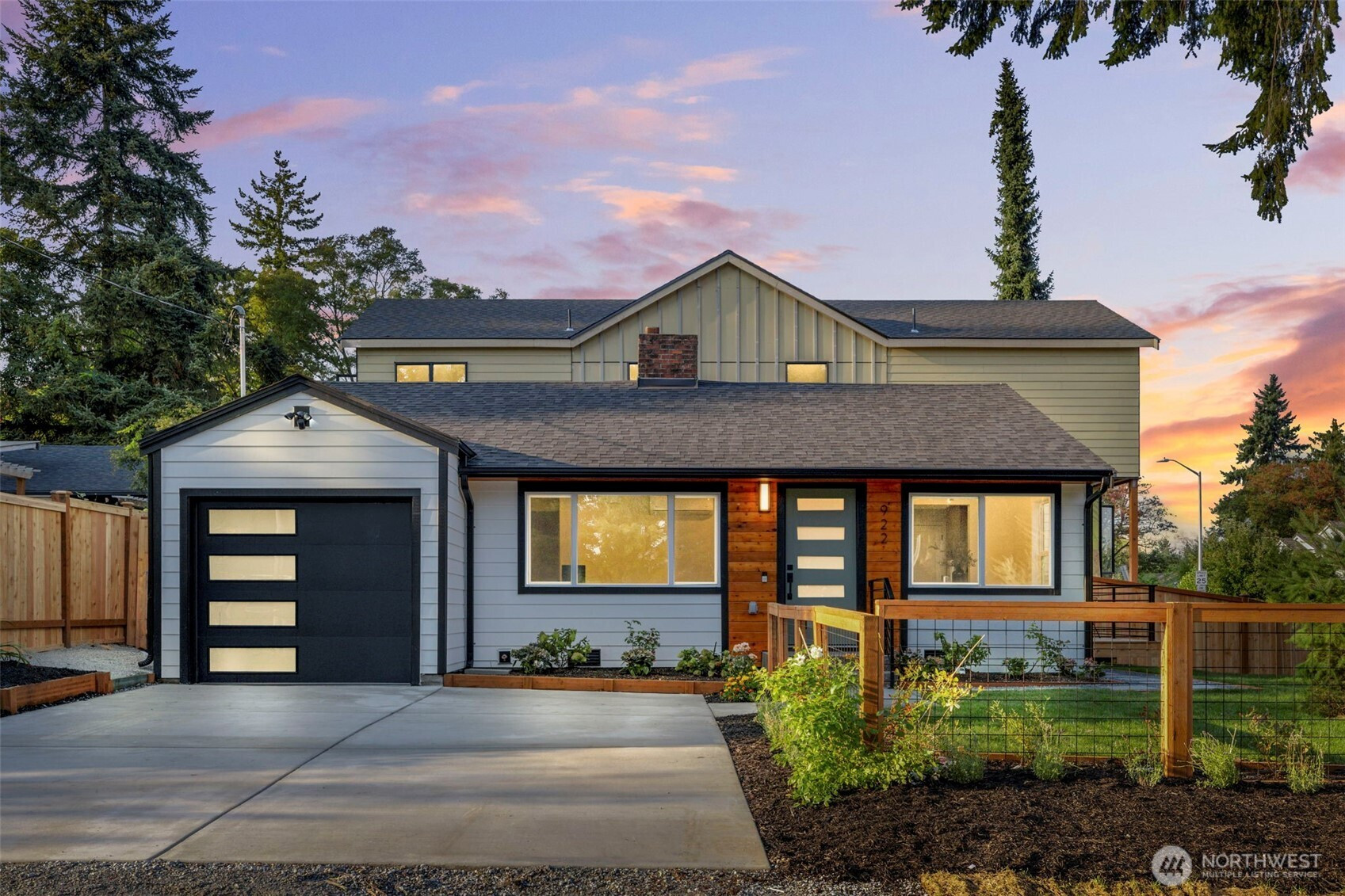 922 NE 117th Street, Seattle, WA 98125