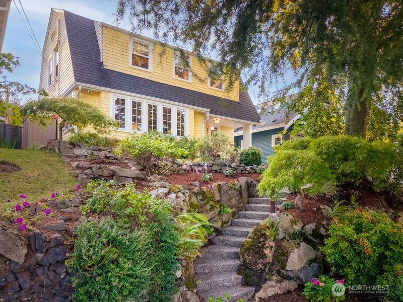 2569 4th Avenue W, Seattle, WA 98119