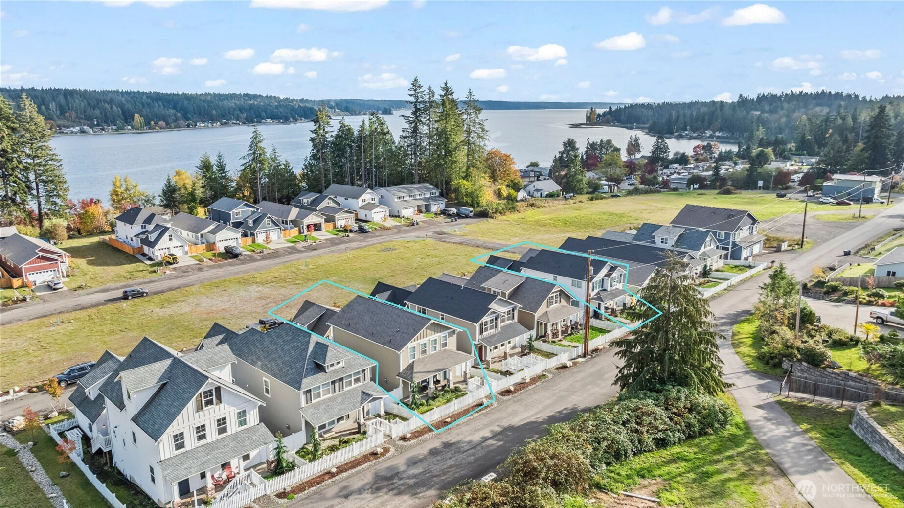30 60 E Compass Lane, Allyn, WA 98524