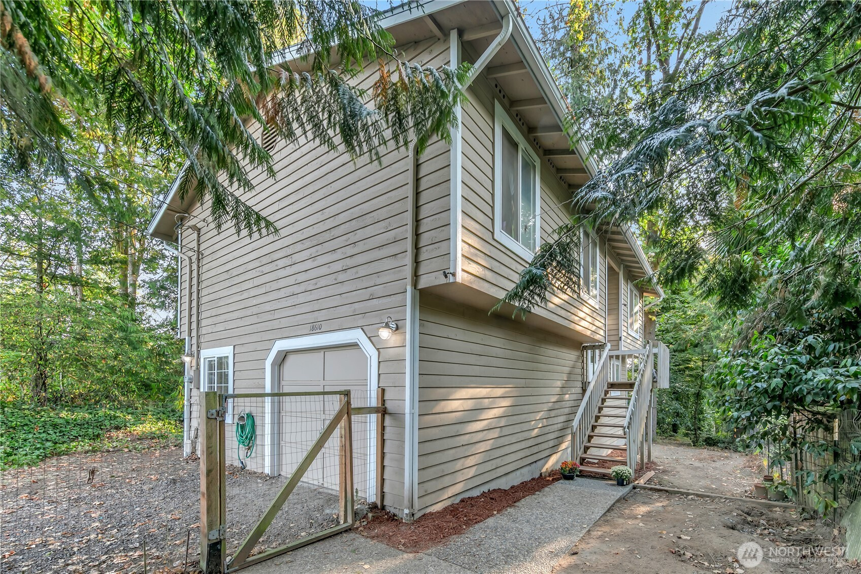 18610 5th Avenue NE, Suquamish, WA 98392