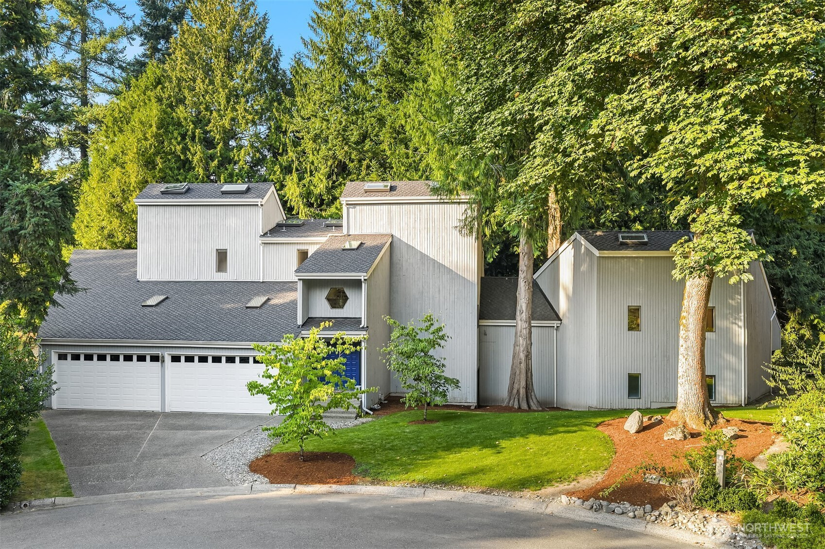 2449 209th Place NE, Sammamish, WA 98074