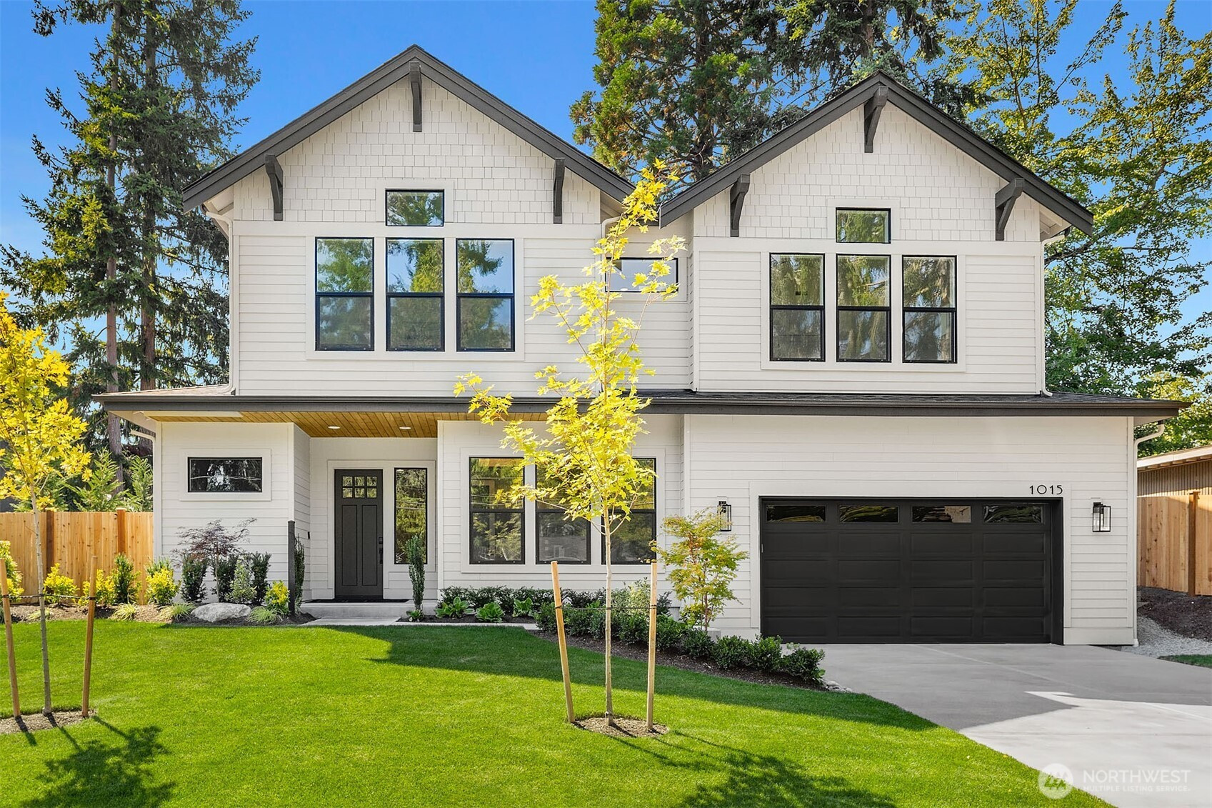1015 165th Place NE, Bellevue, WA 98008