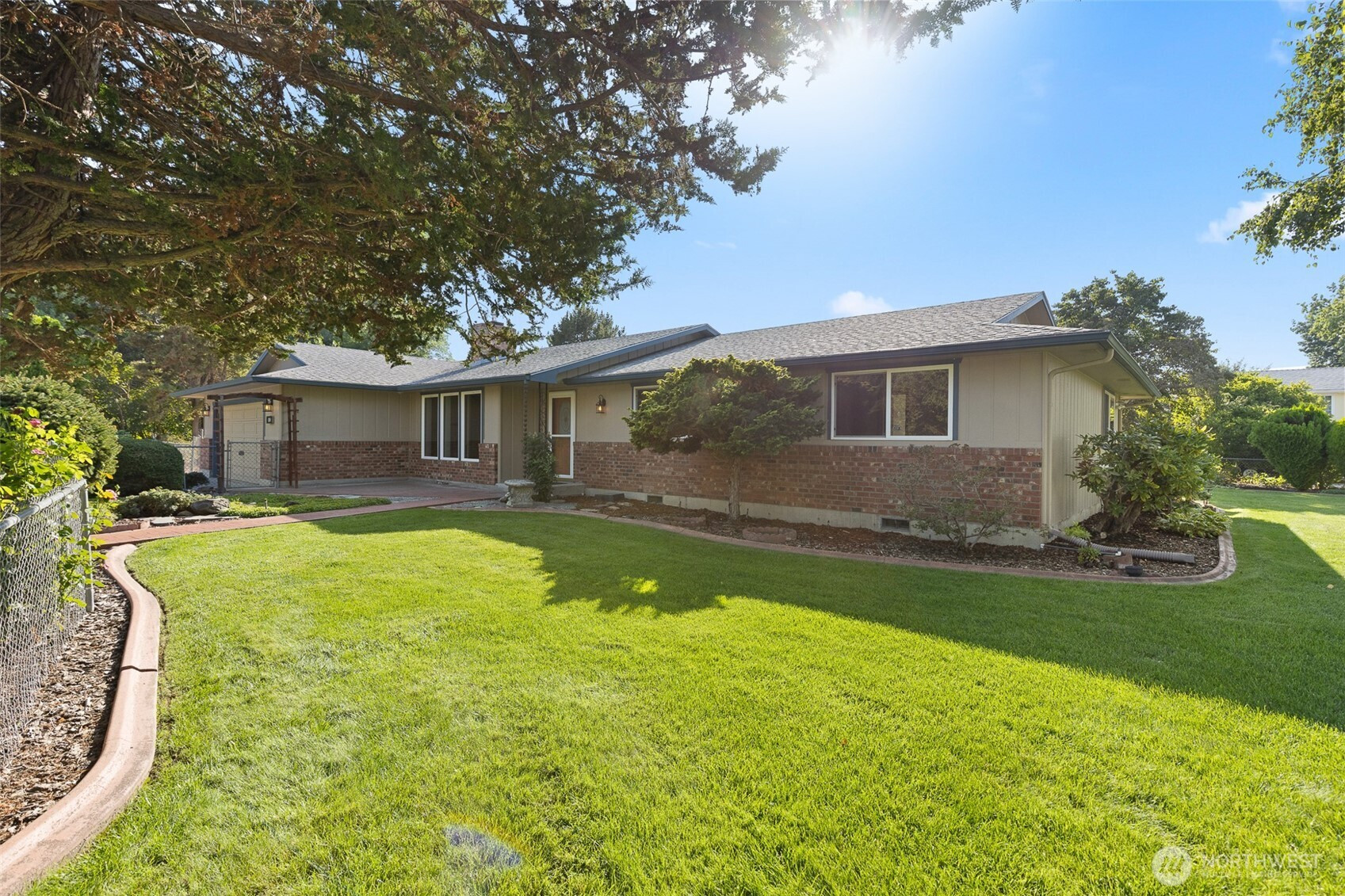 1216 N Rd 56, Pasco, WA 99301