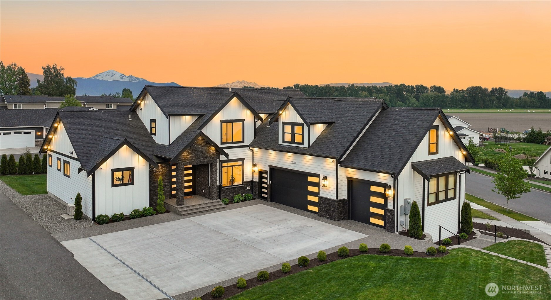 1750 Farmview Terrace, Lynden, WA 98264