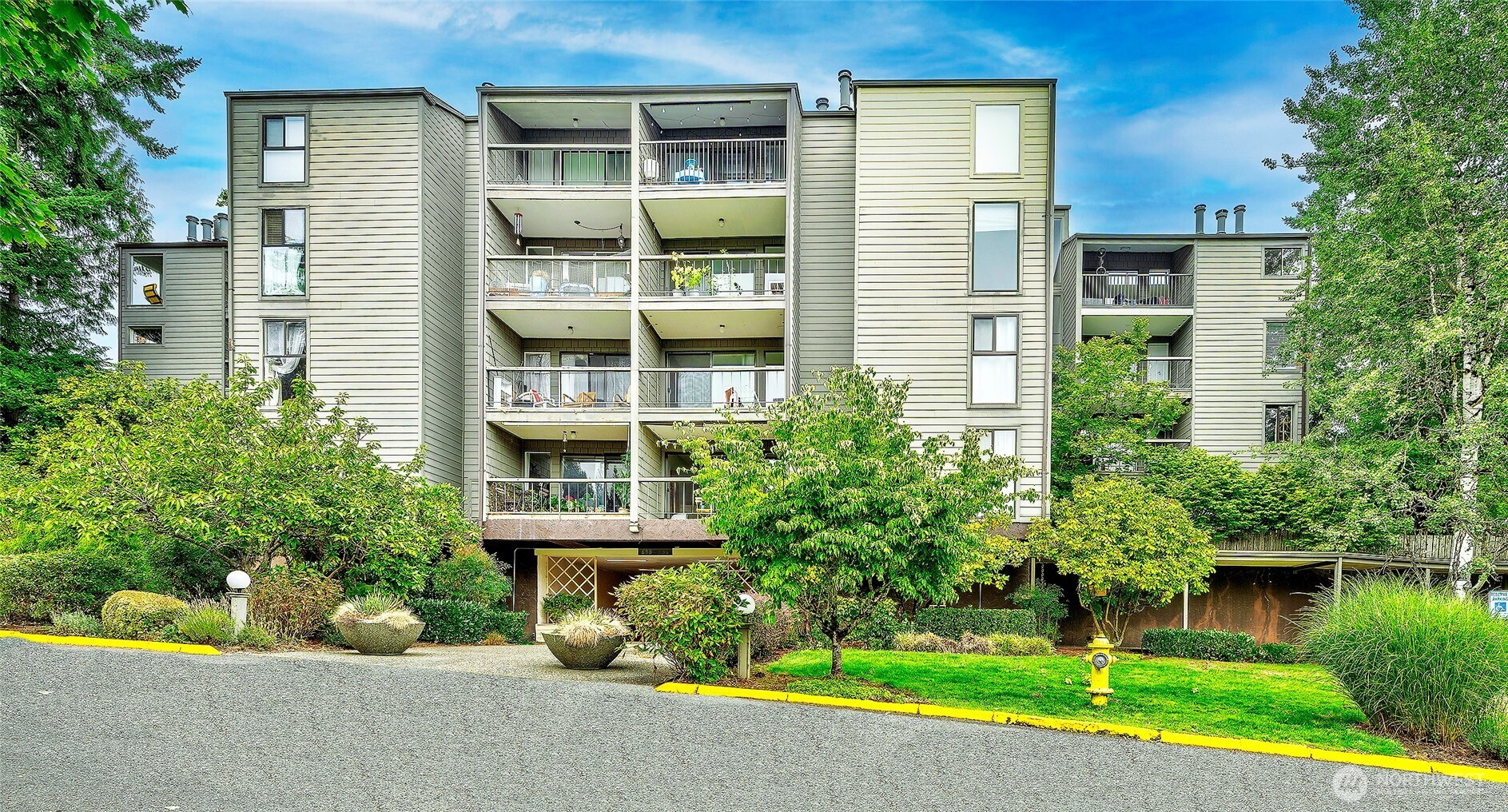 13820 NE 65th Street, Redmond, WA 98052