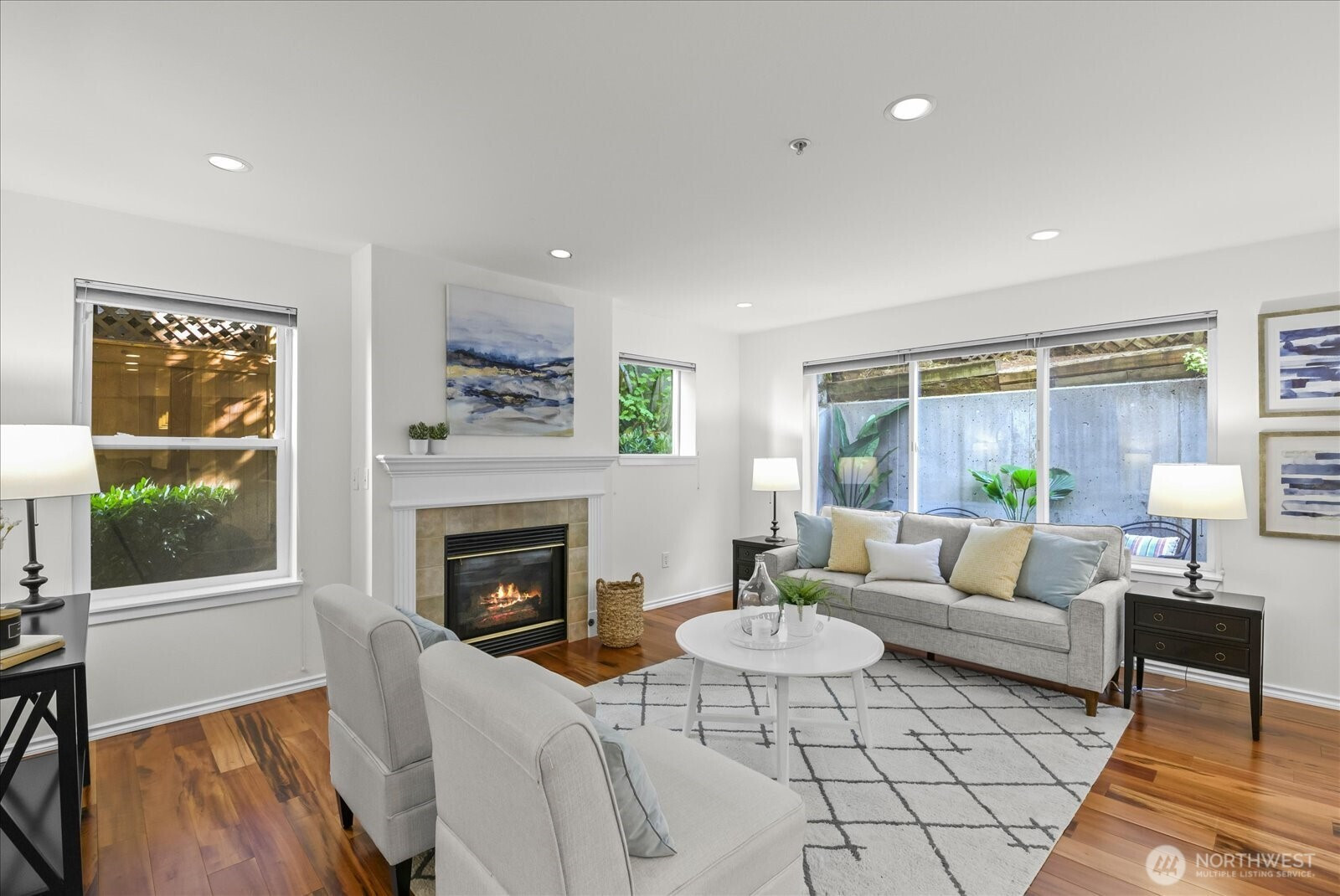 8750 Greenwood Avenue N, Seattle, WA 98103