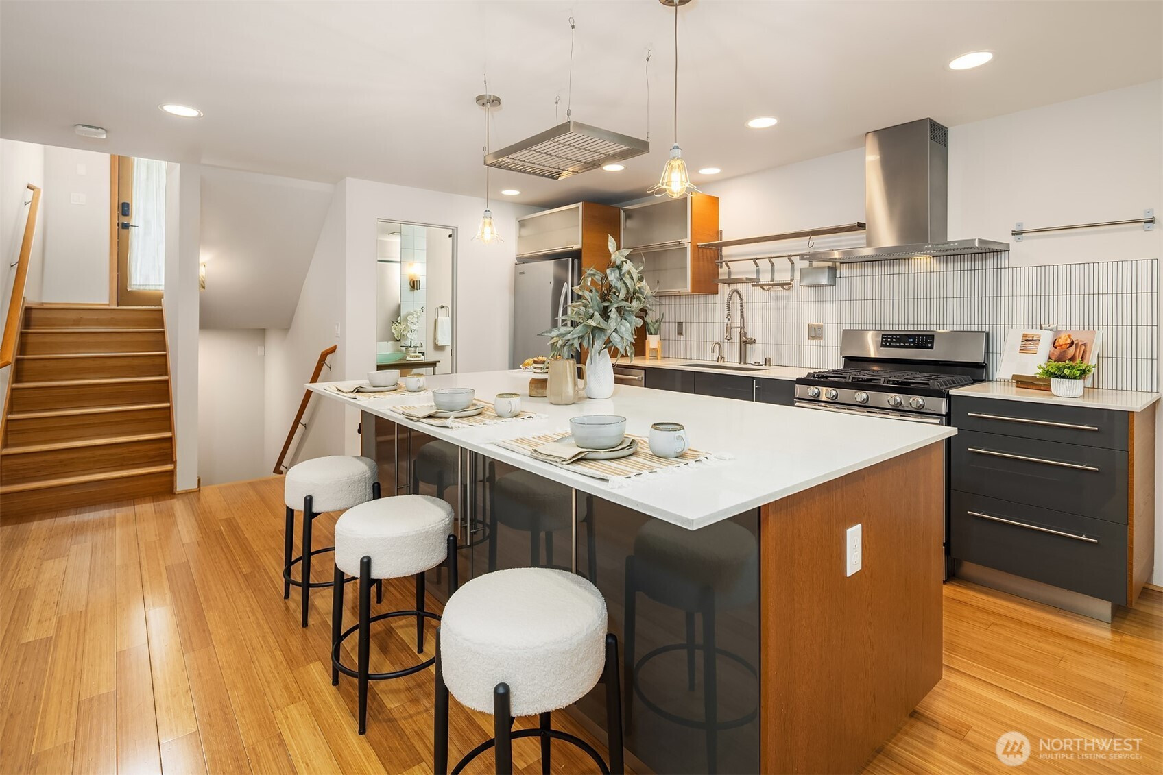 1833 27th Avenue, Seattle, WA 98122