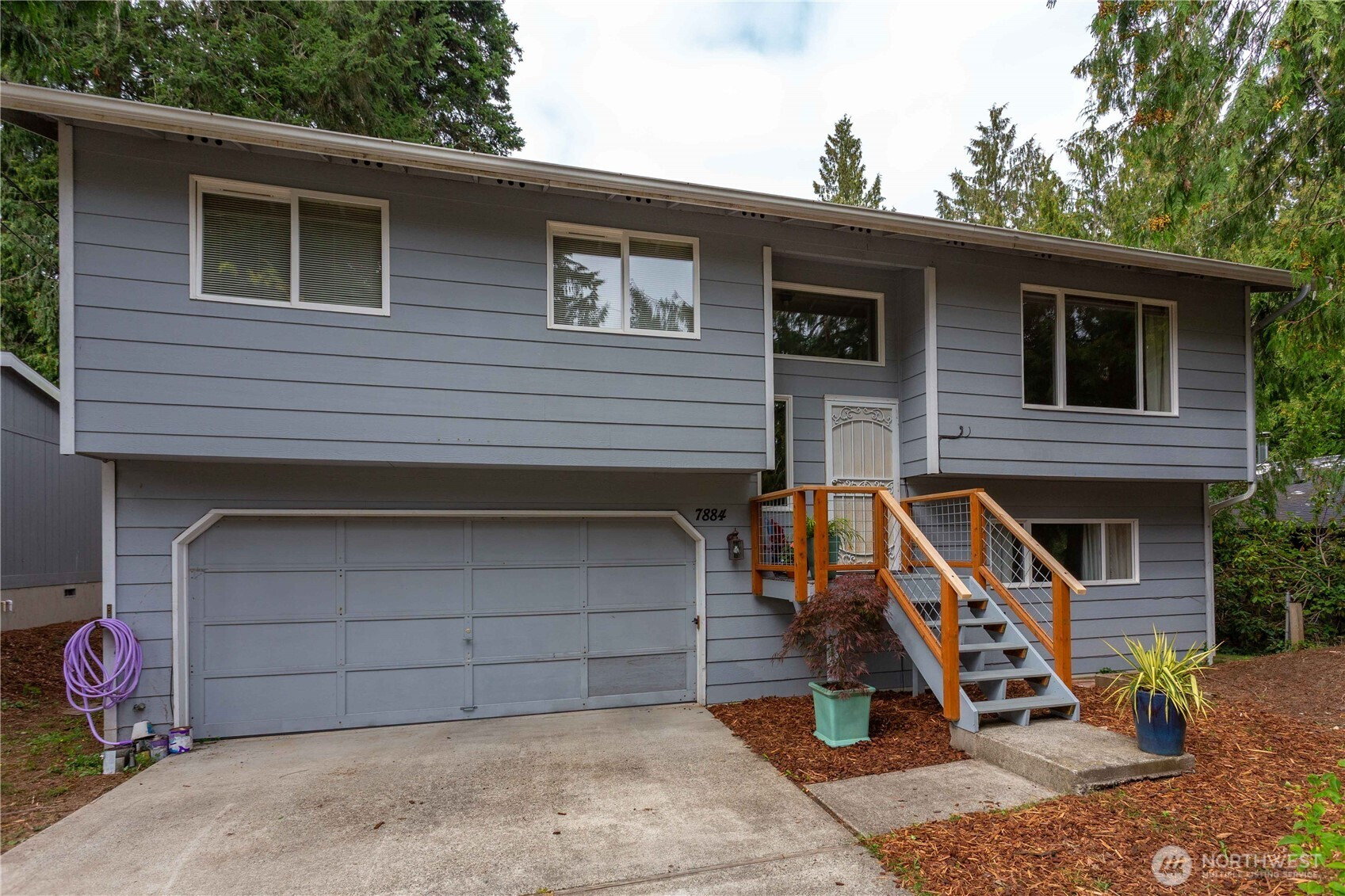 7884 Guemes Avenue, Clinton, WA 98236