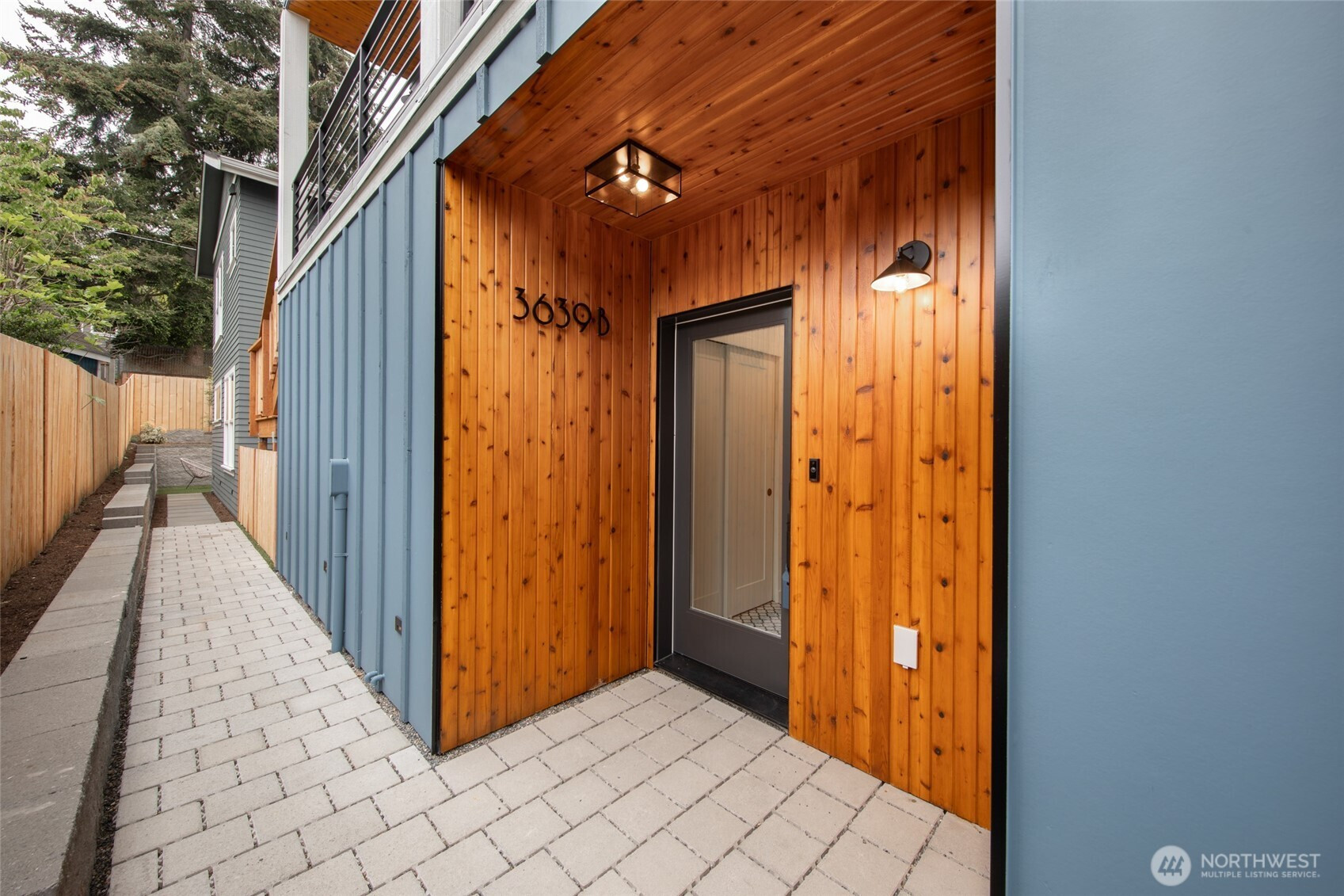 3639 34th Avenue W, Seattle, WA 98199