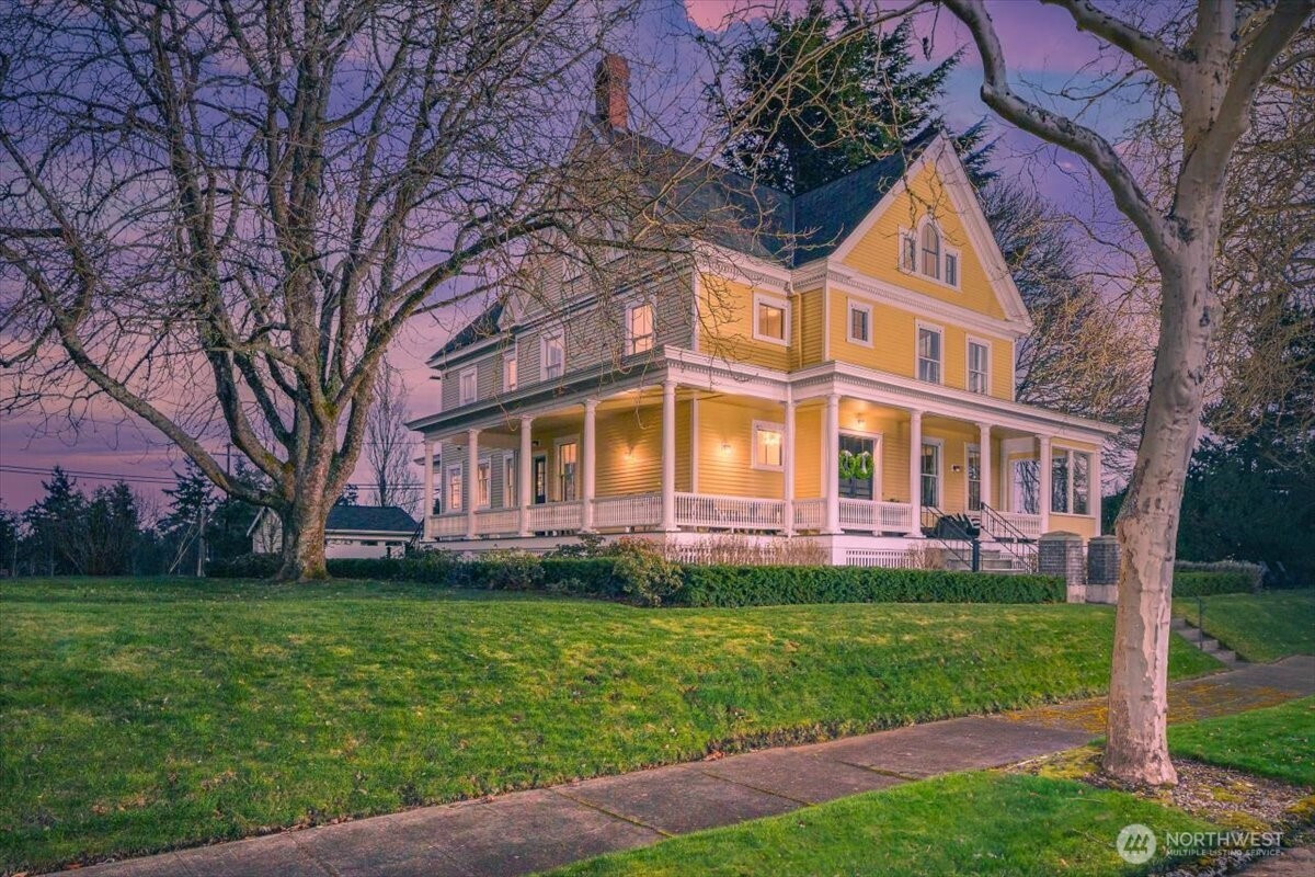 4200 Washington Avenue W, Seattle, WA 98199