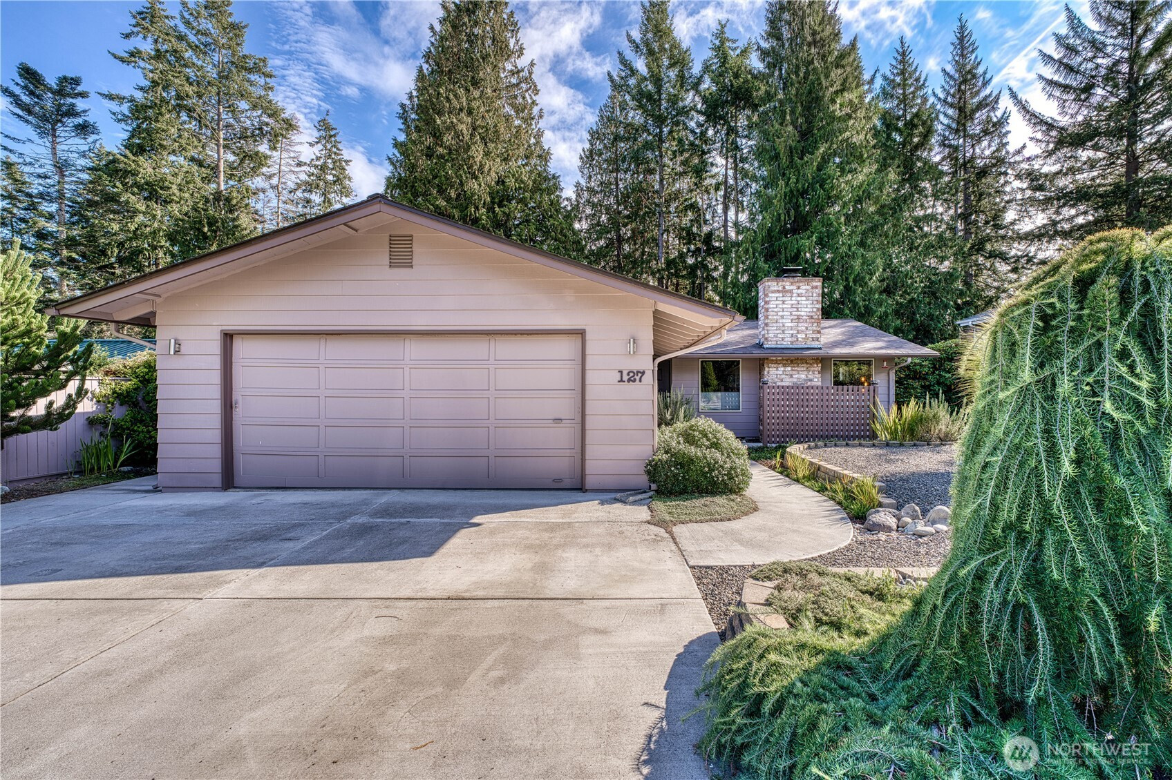 127 Sunset Place, Sequim, WA 98382