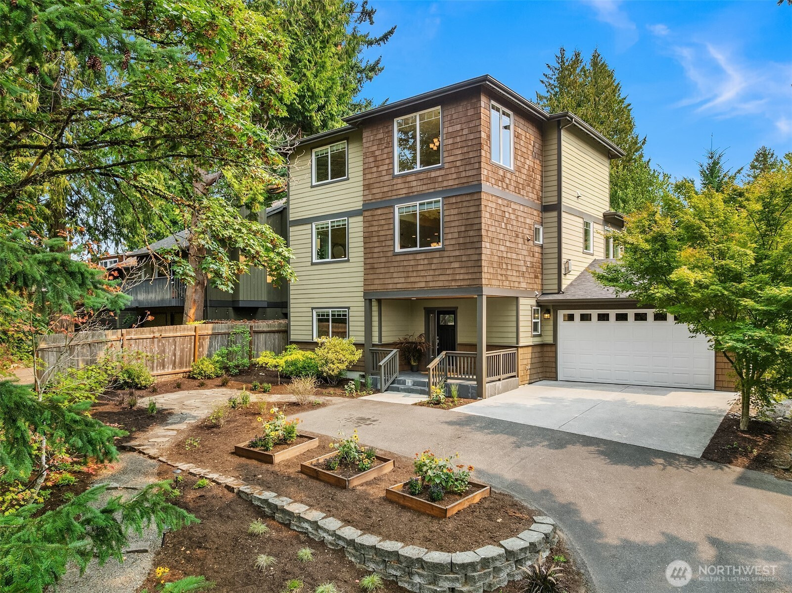 10334 46th Avenue NE, Seattle, WA 98125
