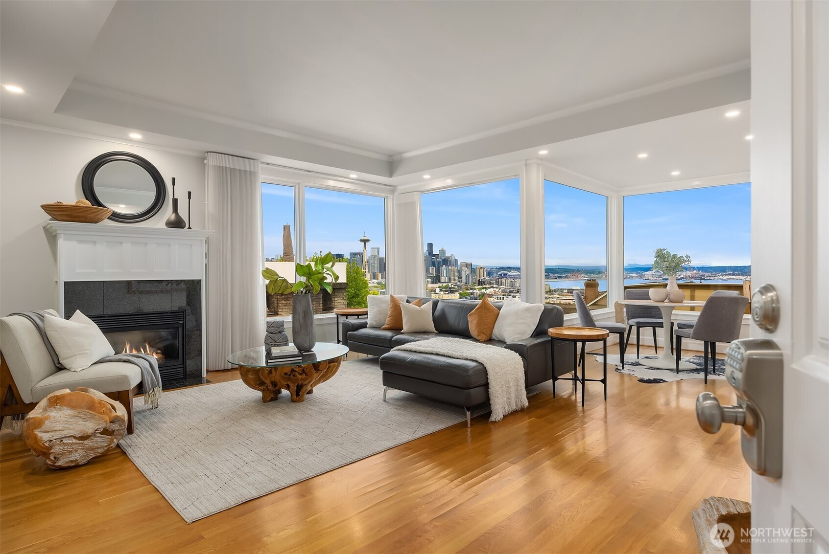 525 W Prospect Street, Seattle, WA 98119