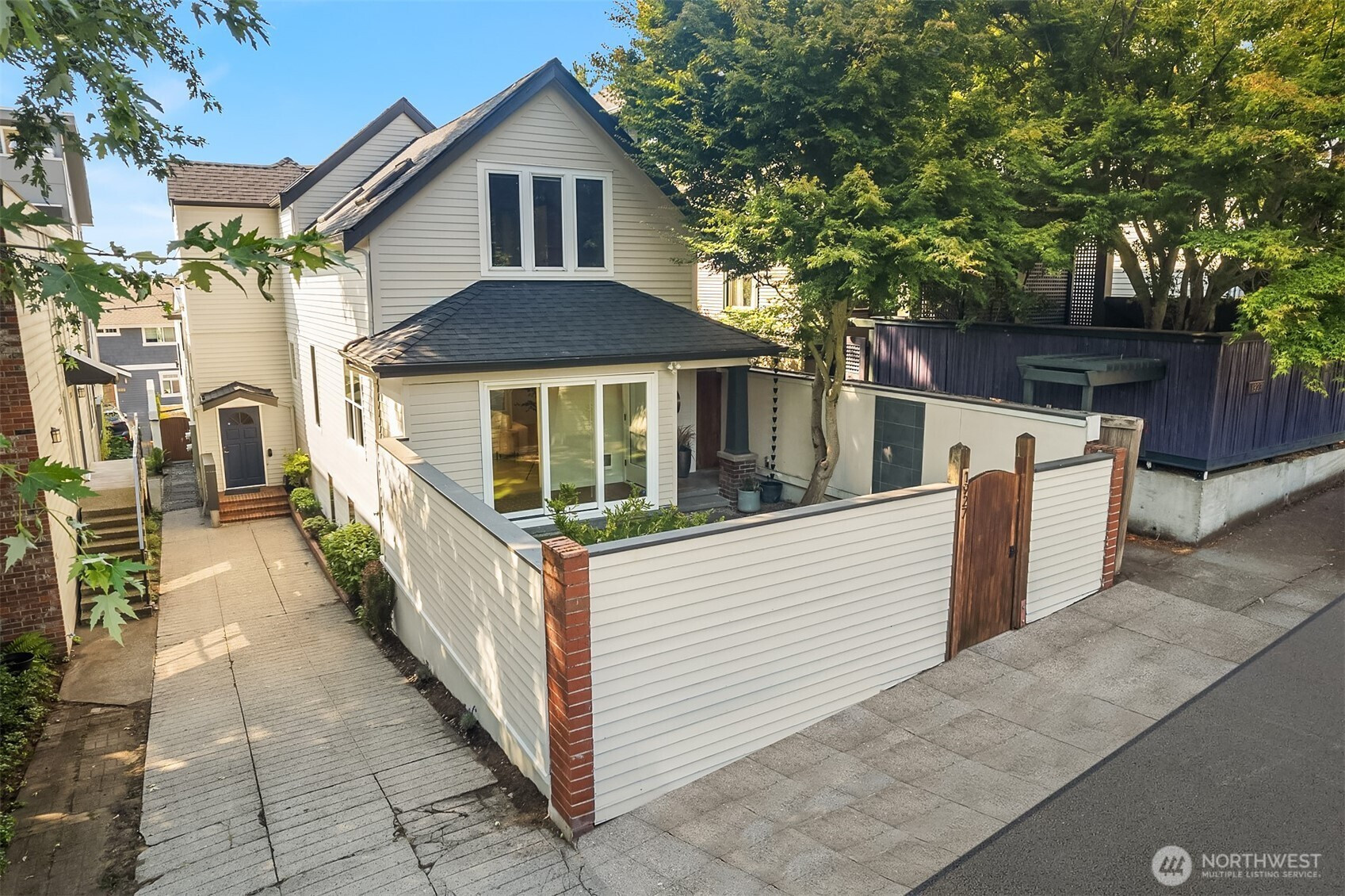 1927 10th Avenue W, Seattle, WA 98119
