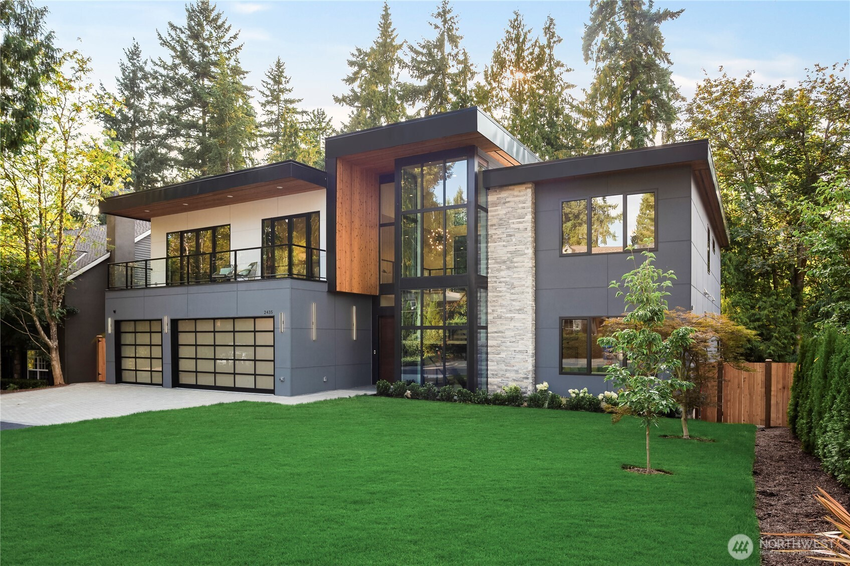 2435 109th Avenue SE, Bellevue, WA 98004