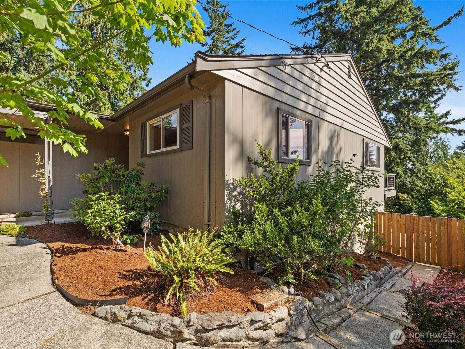 13514 3rd Avenue NE, Seattle, WA 98125