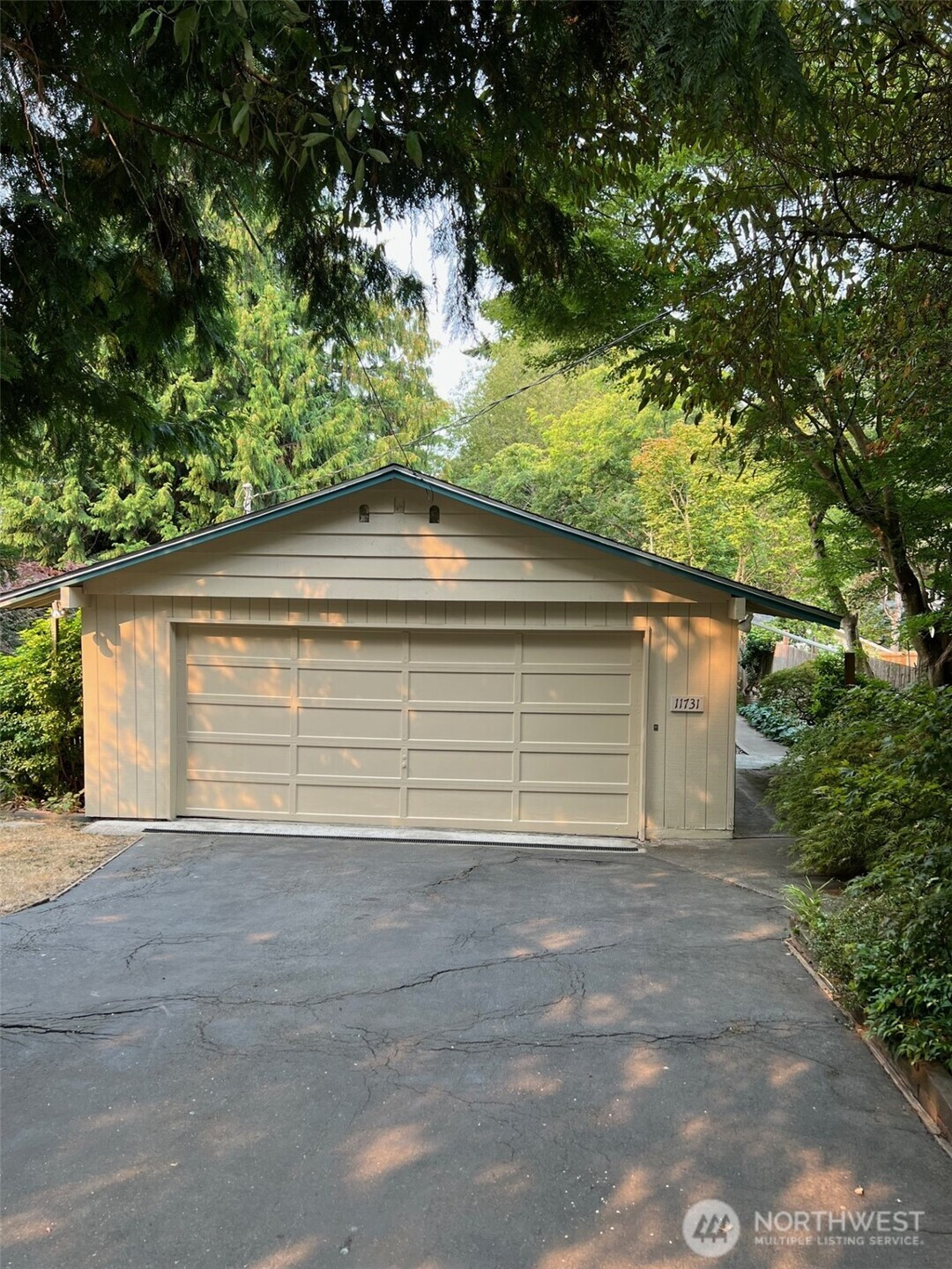 11731 Bartlett Avenue NE, Seattle, WA 98125