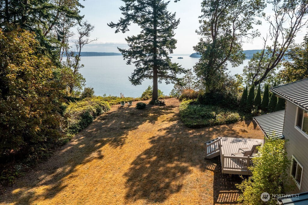 26 Sound Place, Hat Island, WA 98206