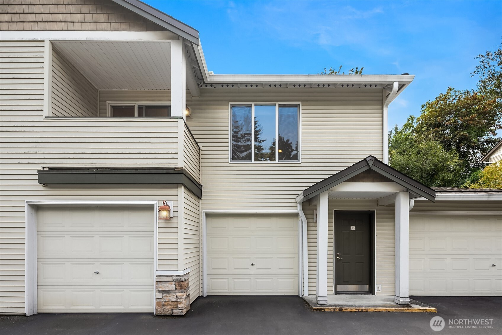 14335 Simonds Road NE, Kirkland, WA 98034