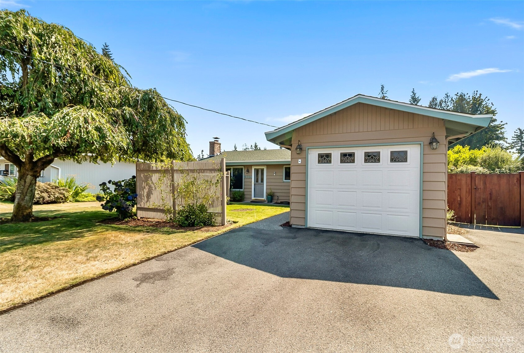 2104 201st Street SW, Lynnwood, WA 98036